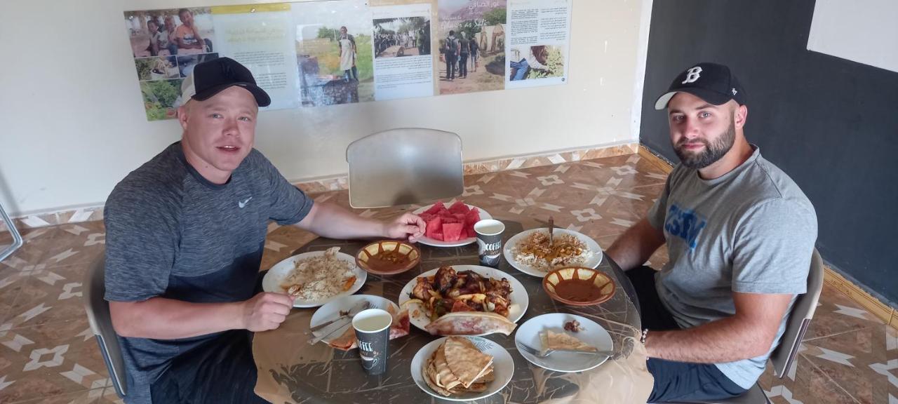 Safi Kitchen Hostel Gawr as-Safi 外观 照片
