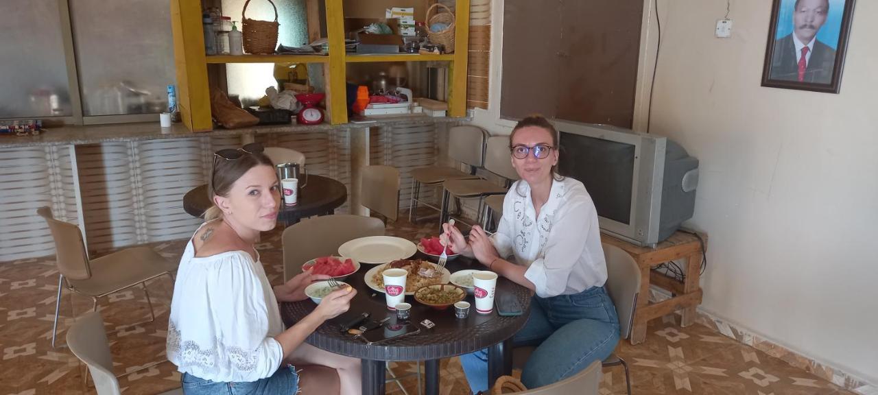 Safi Kitchen Hostel Gawr as-Safi 外观 照片